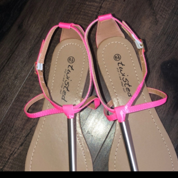 Sandals - Picture 5 of 5